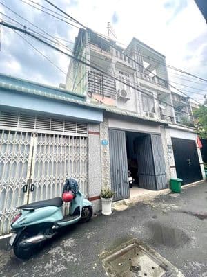 Nhà HXH sát Chợ Hạt Điều Đúc 1 Lửng 2 Lầu