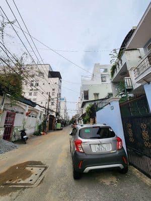 Nhà cạnh trường ngay bùi đình túy, hxh thông- 50m2, xây 4 tầng - 6,6ty
