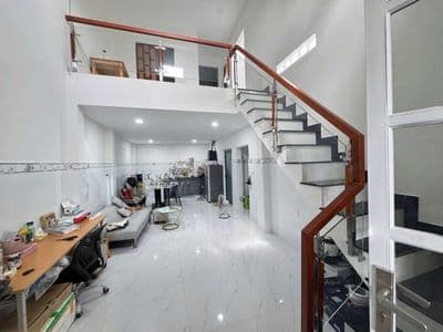 BÁN NHÀ MỚI TINH TĂNG NHƠN PHÚ XE HƠI NGỦ TRONG NHÀ.