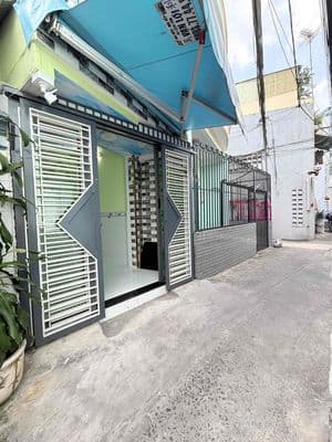 Bán nhà nhỏ xin hem 3m. sổ Hồng riêng ko huy hoạch