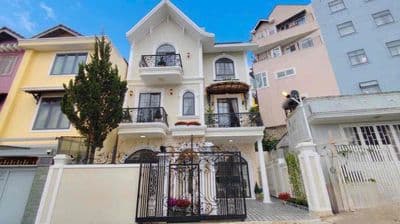 NHÀ QUÁ ĐẸP MẶT TIỀN NGÔ THỊ NHẬM ĐÀ LẠT - VỪA Ở VỪA KINH DOANH TỐT