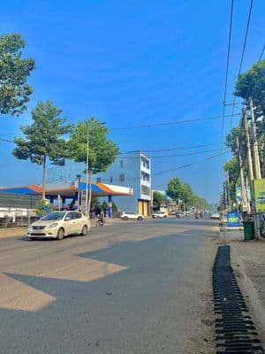 Nền trung tâm Long Khánh cách Hồ Thị Hương 500m