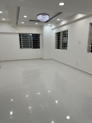 Bán tầng trệt căn hộ Phú Mỹ Thuận. 145m, 3PN, 3WC, tiện ở, buôn bán