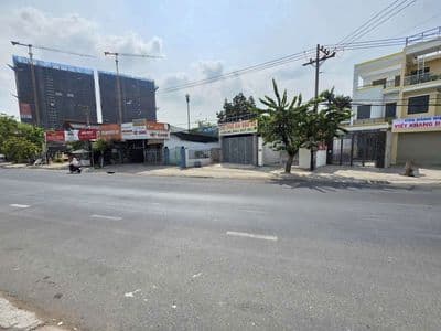 Nhà mặt tiền đường Dt 743C phường Tân Đông Hiệp Tp Dĩ An