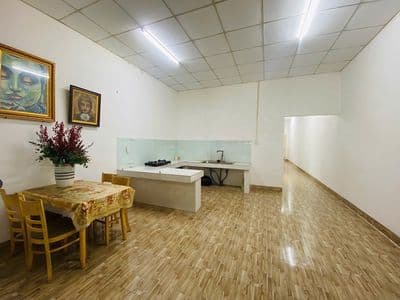 KD Hoàng Long - Nhà MT buôn bán - Đối diện sân banh R7