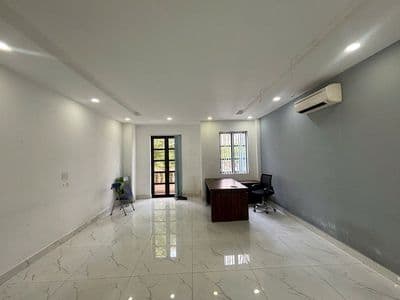 Cho thuê nguyên sàn lầu 1 văn phòng cityland giá 12tr