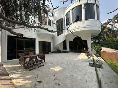 Villa Nguyễn Văn Hưởng, 720m2 5pn, Hồ bơi, Sân Vườn cực thoáng