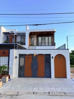 NHÀ ĐẸP GẦN BIỂN TTLONG ĐIỀN ĐÚC TẤM TOÀN BỘ