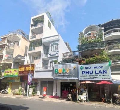 Bán nhà mặt tiền phường Tân Sơn Nhì, 4x14m - đúc 4 tấm, kinh doanh tốt