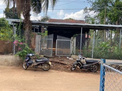 Nhà MT xóm Huế cách chợ DT 766 chưa tới 100m