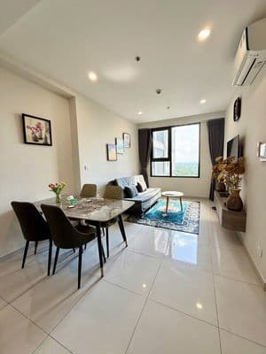 Cho thuê căn hộ 1 phòng ngủ nội thất đẹp view golf cc lê phong