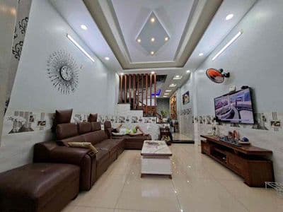 ĐƯỜNG 6M THÔNG, DT: 4X15, Nhà 2 Tầng 3PN