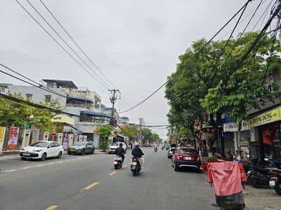 Nhà mặt tiền đường núi thành hải châu tp đà nẵng