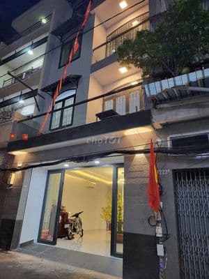 Cho thuê nguyên căn mặt tiền đường số 4 cư xá đô thành, p.4, q.3