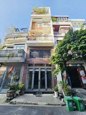 NHÀ NGAY NGÃ TƯ GA. TRỆT LỬNG 3 LẦU 4PN 4WC ( SẴN MÁY LANH )