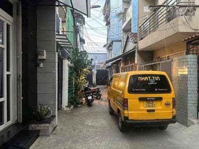 Nhà 55m2 4 Tầng Bùi Đình Tuý ít hơn 8 tỷ Cạnh chợ Bà Chiều