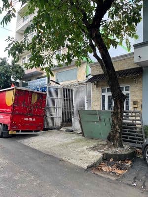 Bán nhà mặt tiền chợ đầu mối nông sản thủ đức