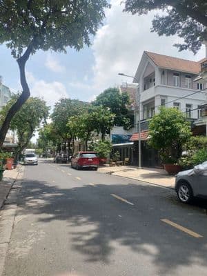 Bán Nhà Mặt Tiền DT:6x20 nhà 2lau khu trung sơn cạnh quận 7