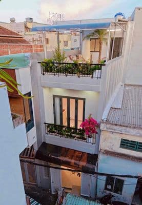 Nhà đẹp 3 tầng kiệt nguyễn đức trung - sau nhà mt