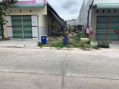 Cần tiền bán gấp lô đất 161m2 sát chợ đường 16m thông dài thẳng
