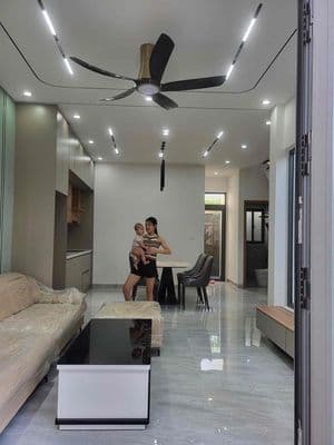 cần bán căn nhà 2mê 2 tầng kiẹt ô tô 5m