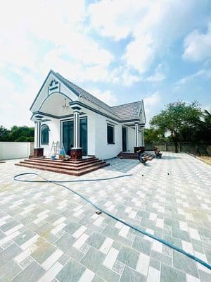 Bán nhà vườn 1000 m2 thổ cư/ giá 6 tỷ 800