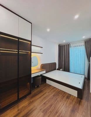 bán nhà 5 tầng phố giang văn minh thang máy