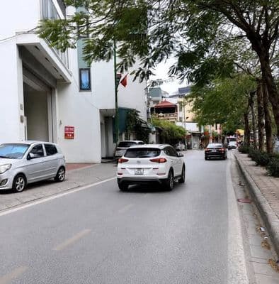 bán nhà 5 tầng Trương Định giá nhỉnh 7 tỷ