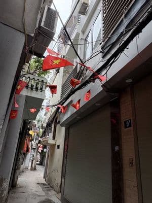 bán nhà 4 tầng Trương Định gần phố
