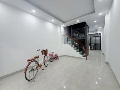 bán nhà 5 tầng Trần Khát Chân gần ô tô