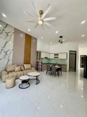 bán nhà chính chủ. cạnh bên chợ ea kao