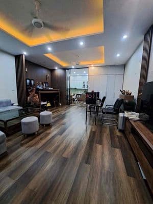 NHÀ ĐẸP 3 TẦNG - MẶT TIỀN RỘNG - KINH DOANH CỰC TỐT - SÁT KCN QUANG M