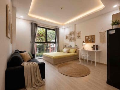Căn hộ cửa sổ trời full nội thất mặt tiền Đường Trần Hưng Đạo Quận 5
