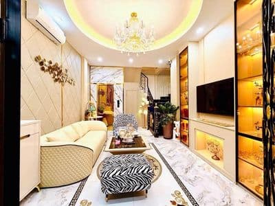 bán nhà mặt phố Hai Bà Trưng gần Chợ Mơ