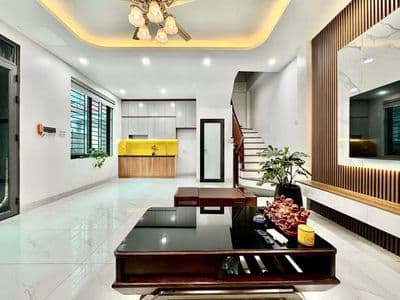 bán nhà ĐH_Công_Nghiệp 40m2 mặt tiền 7m