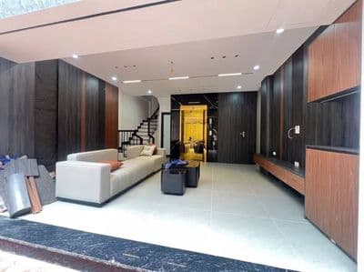 bán nhà phố trạm 6 tầng độc lập thang máy