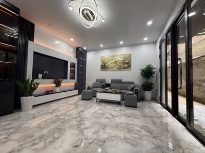 Nhà Vĩnh Tuy - HBT, 43m2, 5 tầng, thang máy, nội thất