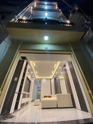 bán nhà 53m² Long Biên thang máy ô tô đỗ cửa
