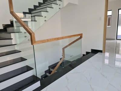ĐTL nhà phố 5x20 đối diện công viên, 4PN. Giá 12 triệu/th