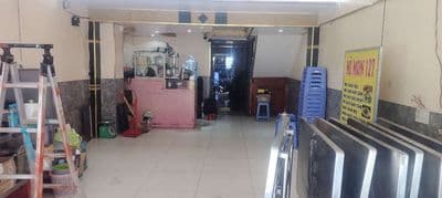 cho thuê mặc bằng bến xe chợ lớn 30m vỉa hè rộng rãi