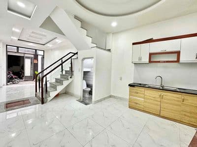 Cho thuê nhà nguyên căn 4pn 3toilet gần ngay chợ phạm văn hai