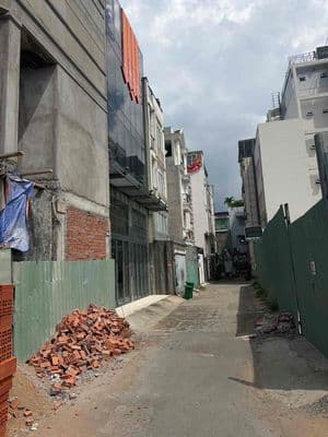 105m2-NGANG KHỦNG 7,3M-Hẻm XE HƠI-KẾ MẶT TIỀN-ĐÃ XÂY HẦM(6T)CHỈ 12,35T