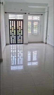 Cho thuê nhà 3 tầng mặt phố kinh doanh buôn bán tấp nập