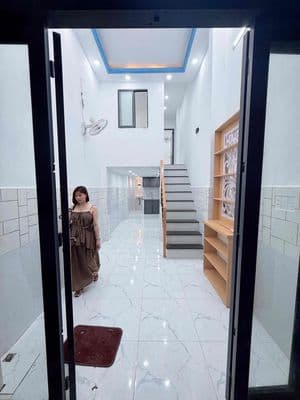Nhà Chiến Lược 25,3m2 Mới Xây Do Đi Nước Ngoài Cần Bán