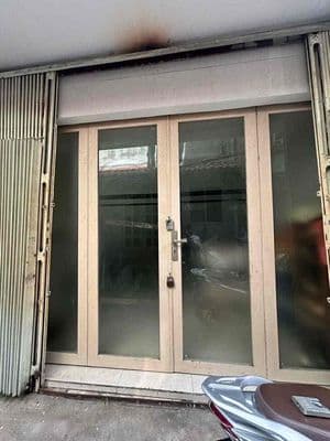 Nhà q8 cần bán