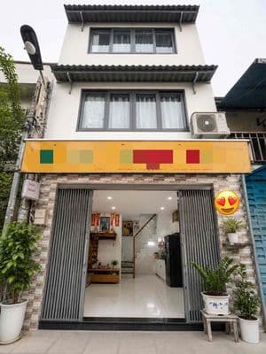 NHÀ MỚI ĐẸP Ở NGAY - GẦN NGÃ TƯ BỐN XÃ - CHỈ 3T - HC ĐỦ