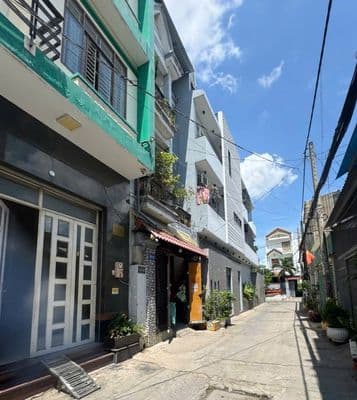 Kẹt tiền bán gấp nhà hẻm chính chủ