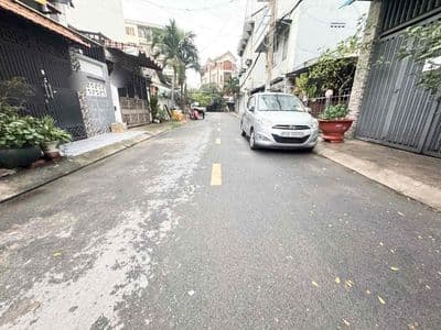 Bán Đất tặng nhà 3Tầng 4X20m hẻm xe tải thông ngay Dương Quảng Hàm 9x