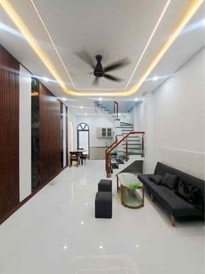 Bán Nhà 2 Tầng - Ngay Gò Xoài ( Bình Tân ) - DT 4,2 x 14m Sổ Vuông V