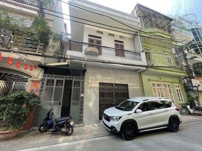 Cho thuê nhà phố Sài Đồng, 90m, 3pn, vỉa hè, ô tô đưng đỗ